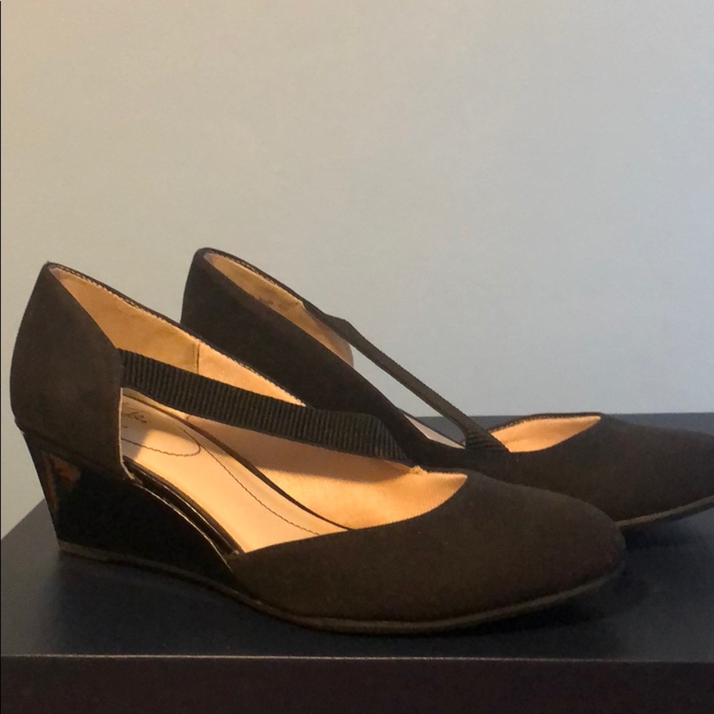 Life Stride Wedge Dress Shoe